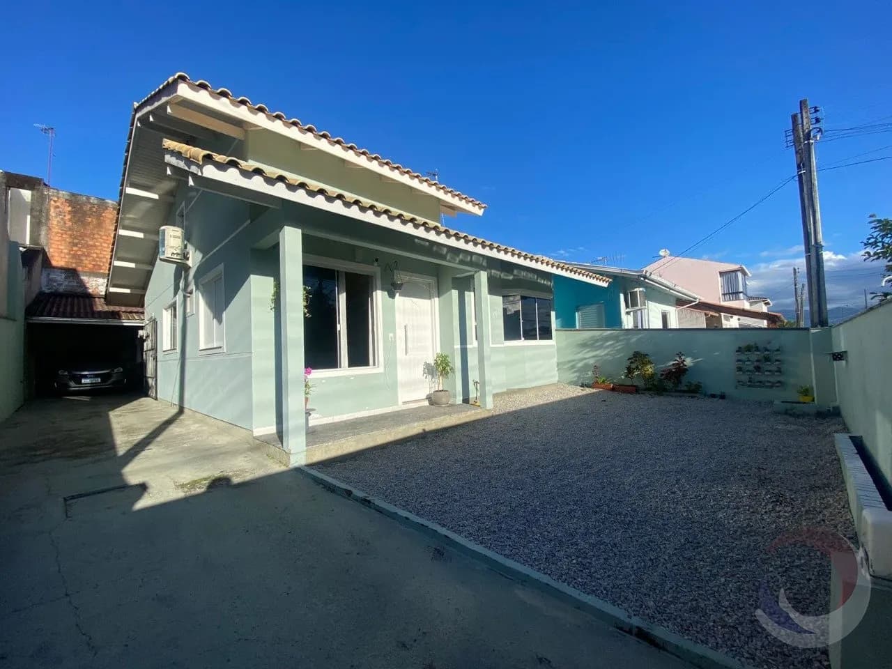 Casa para venda com 3 dormitórios em Madri com 69 m²