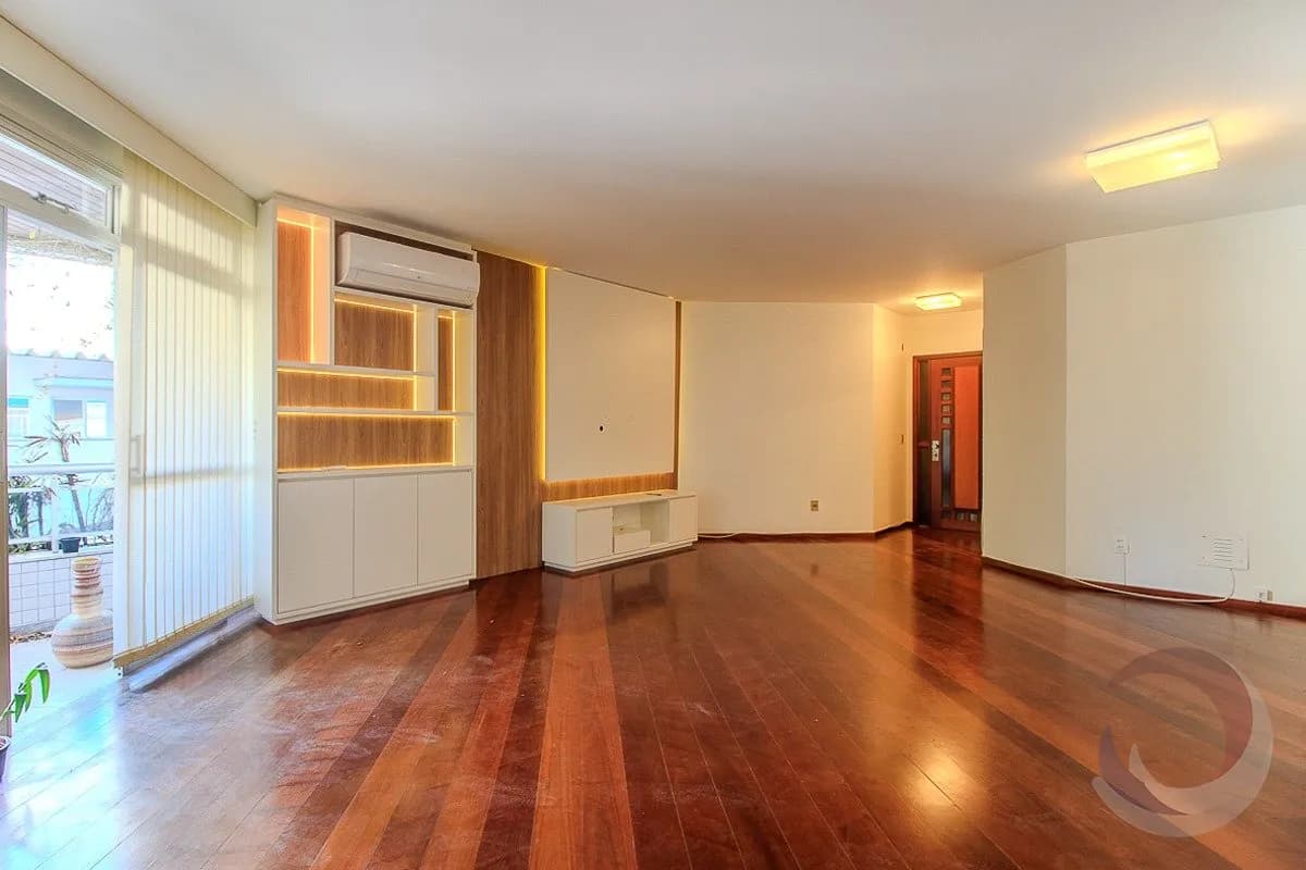 Apartamento para venda com 3 dormitórios em Centro com 156 m² — foto 2