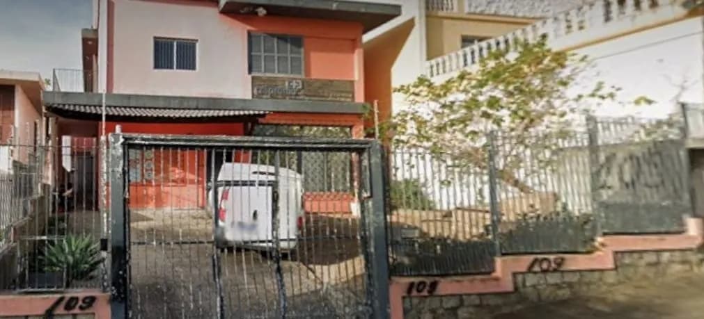 Terreno para venda em Coqueiros com 237 m² — foto principal