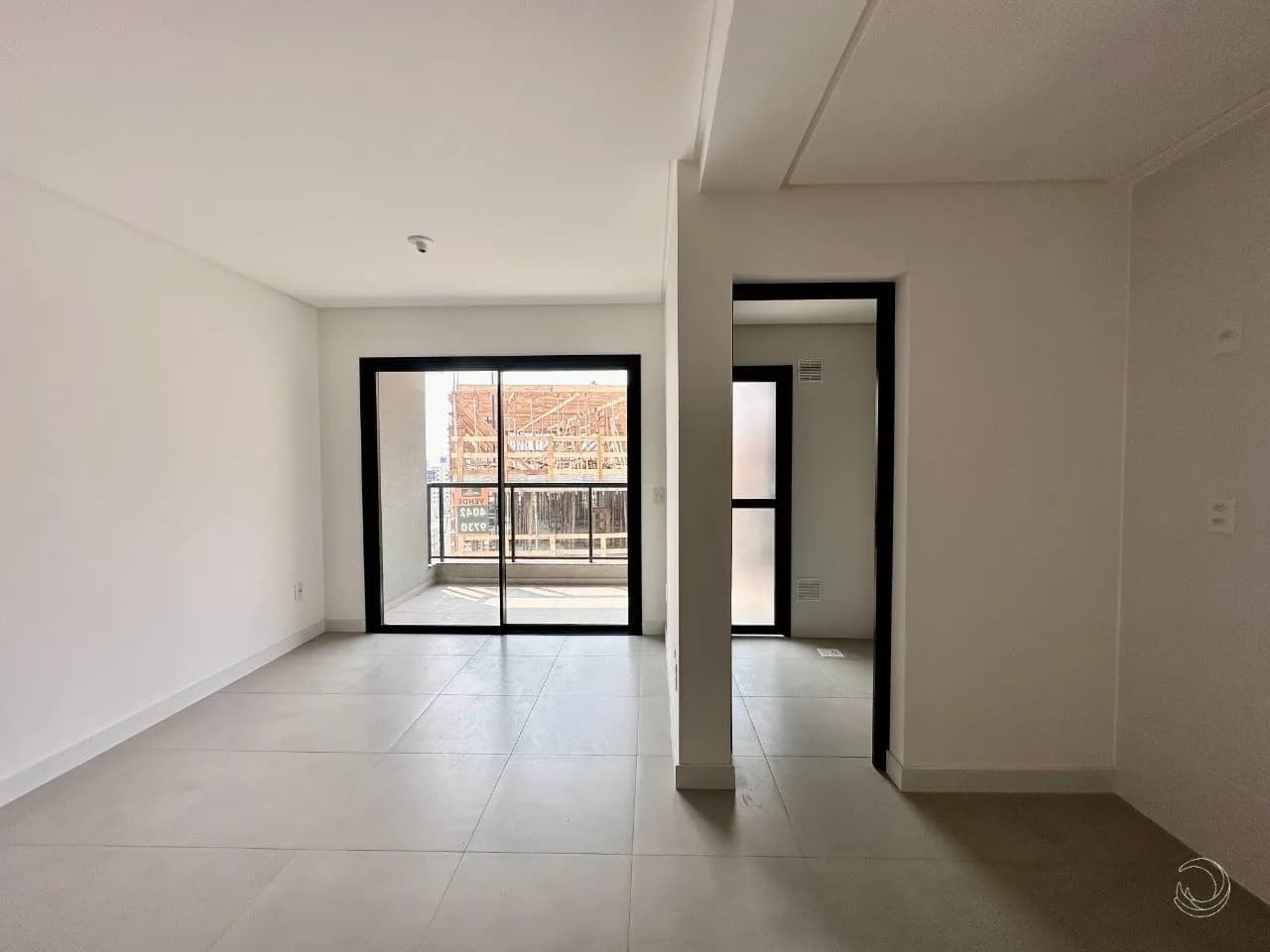 Apartamento para venda com 3 dormitórios em Centro com 109 m² — foto 2