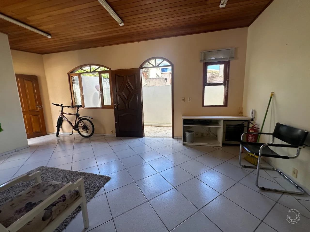 Casa para venda com 4 dormitórios em Centro com 120 m² — foto principal