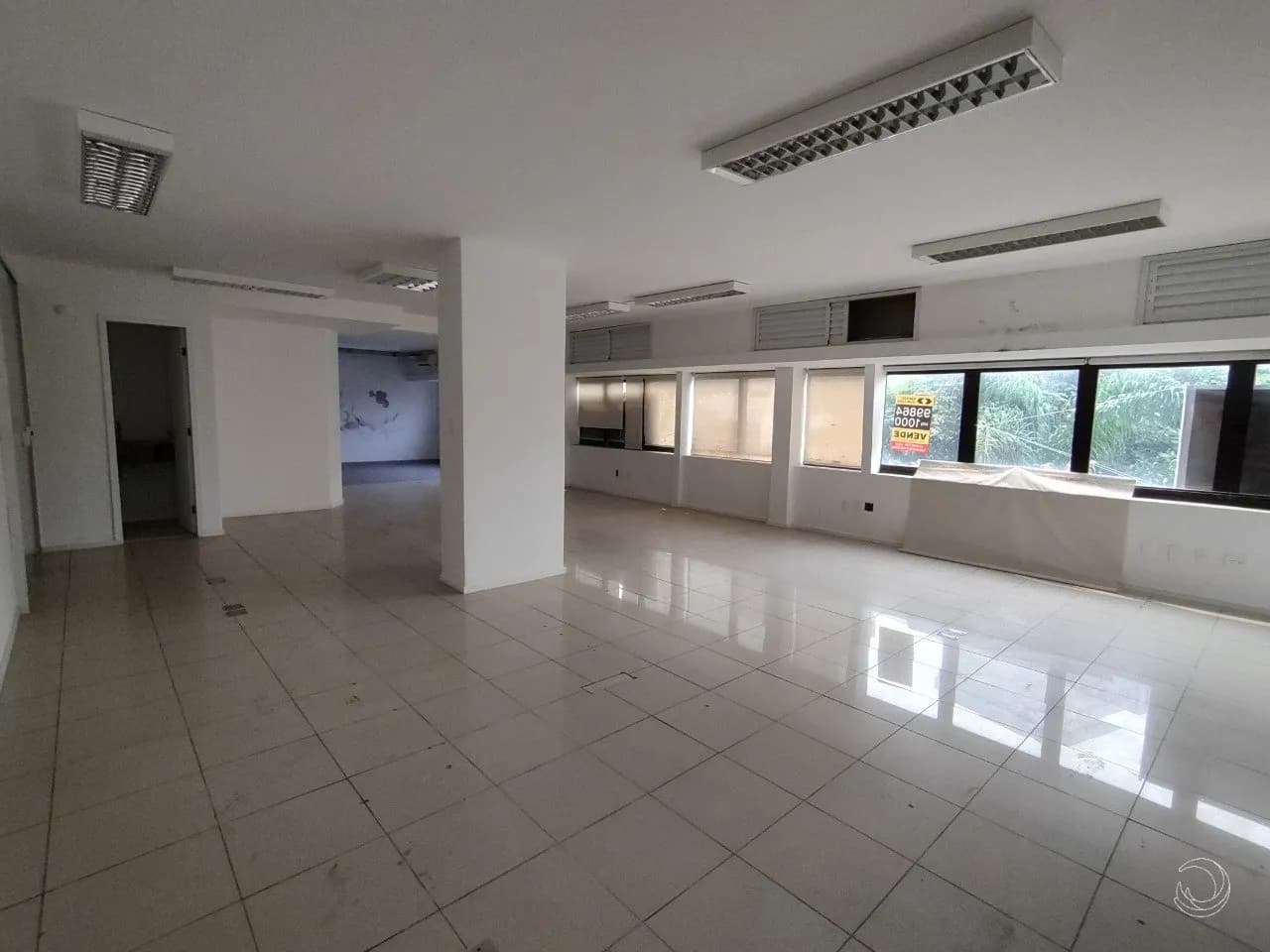 Sala comercial para venda em Centro com 410 m² — foto 2