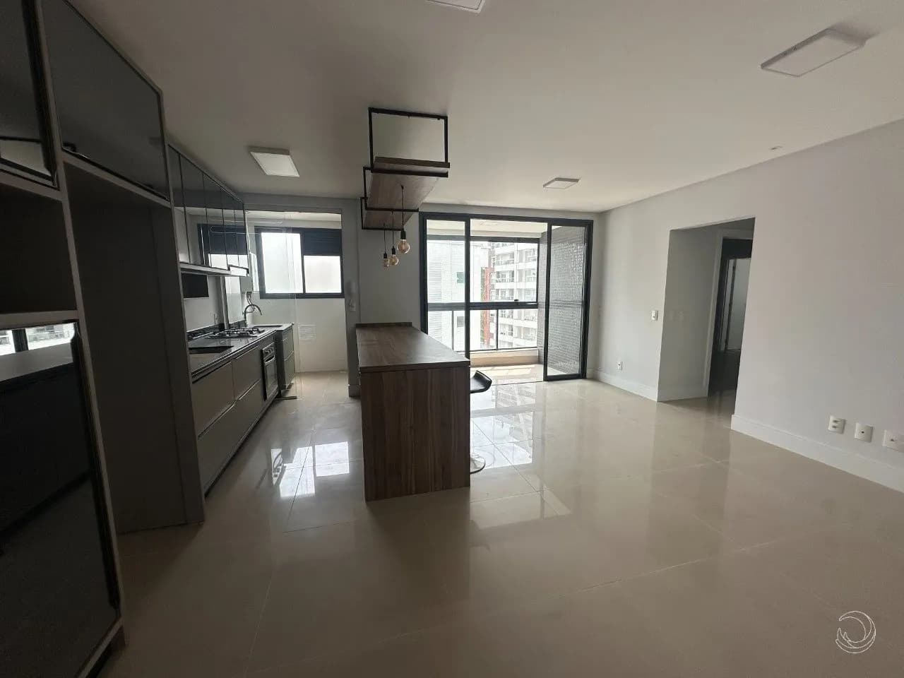 Apartamento para venda com 2 dormitórios em Agronômica com 87 m² — foto 2