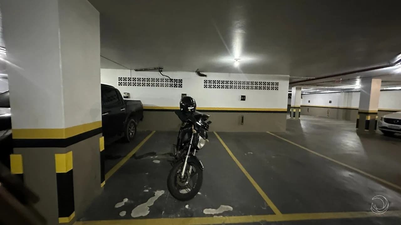Box garagem para venda em Centro com 12 m² — foto principal