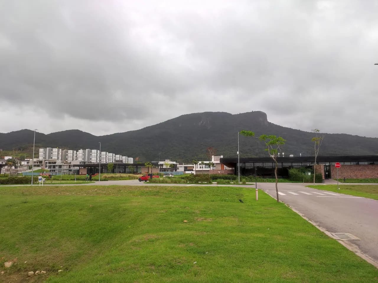 Terreno para venda em Pedra Branca com 301 m² — foto principal
