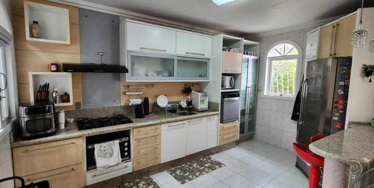 Casa para venda com 2 dormitórios em Praia Comprida com 296 m² — foto 2