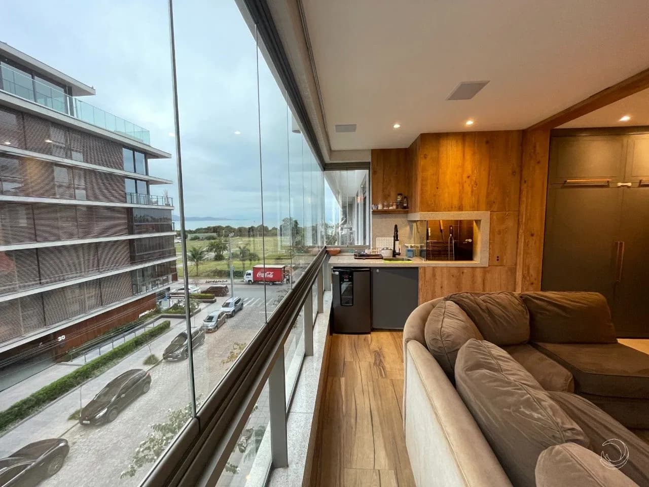 Apartamento para venda com 3 dormitórios em Jurerê com 114 m² — foto 2