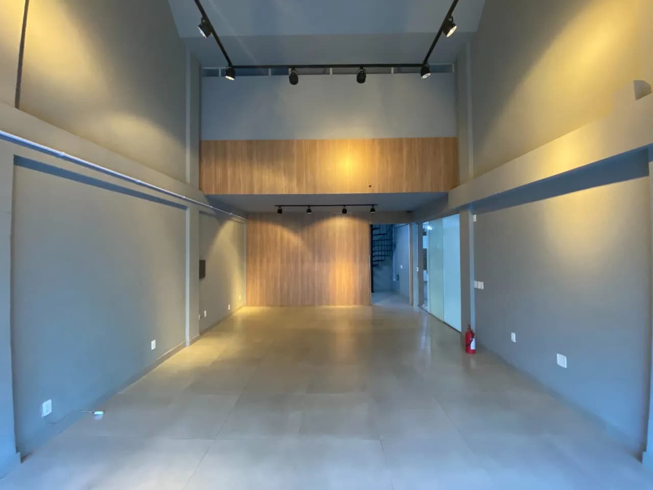 Loja para venda em Trindade com 99 m² — foto principal