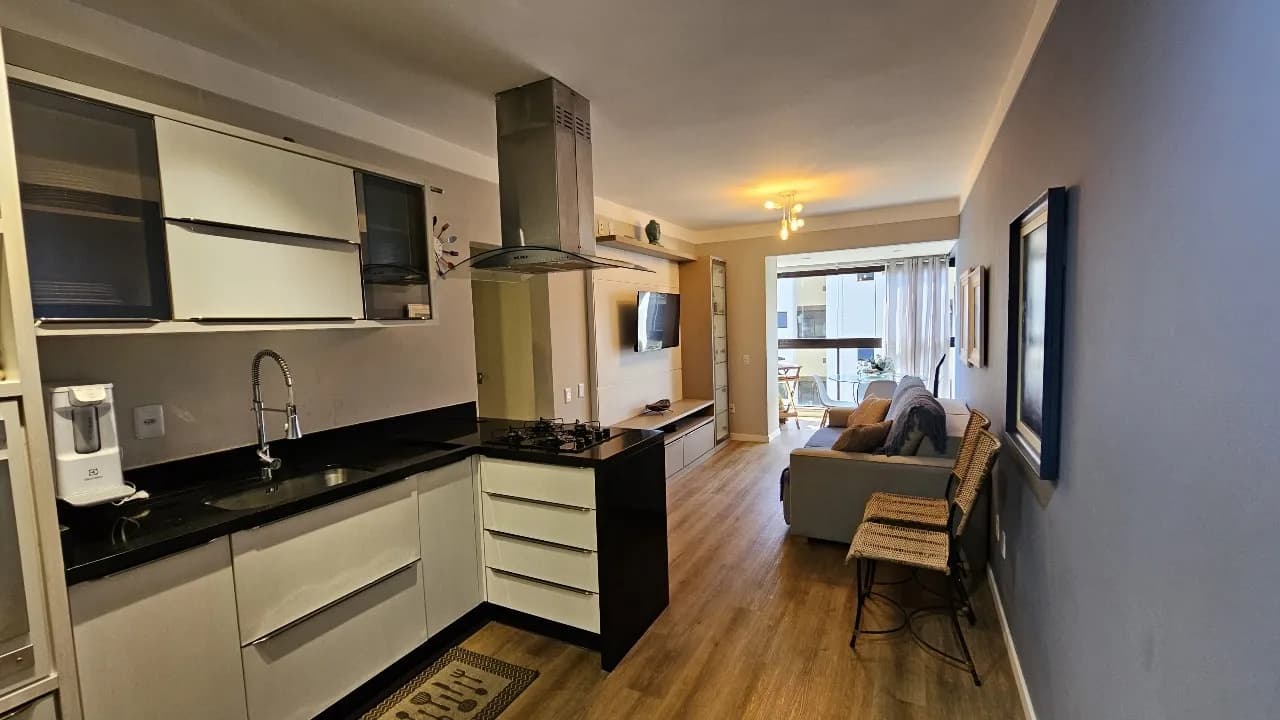 Apartamento para venda com 2 dormitórios em Praia Brava com 63 m² — foto 2