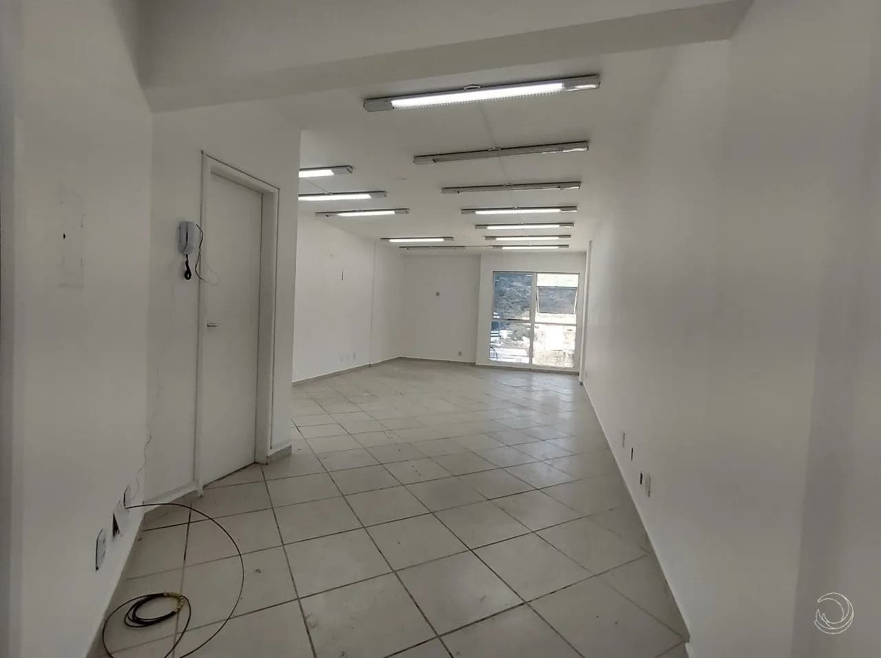 Sala comercial para venda em Centro com 42 m² — foto 2