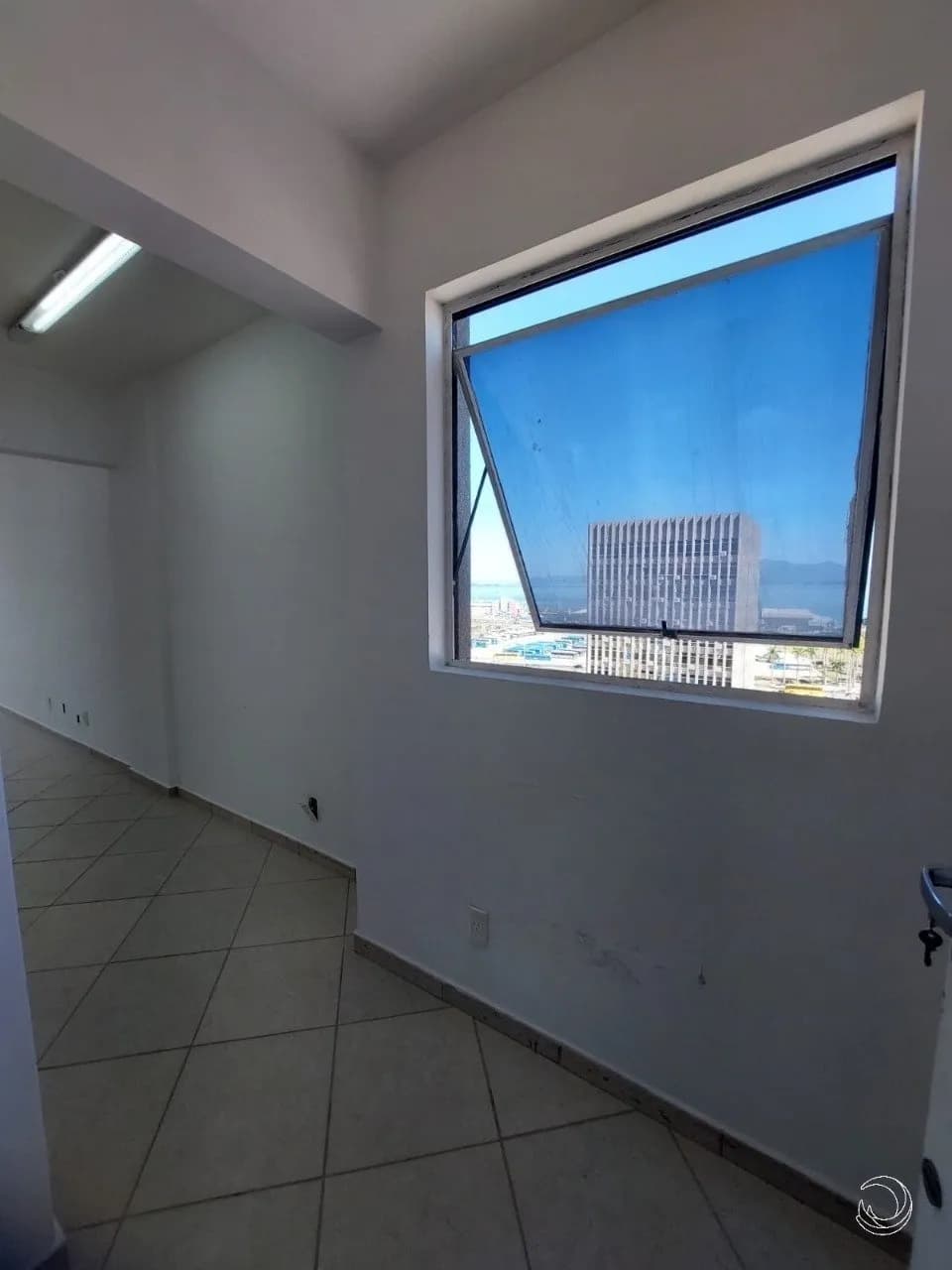 Sala comercial para venda em Centro com 42 m² — foto 5
