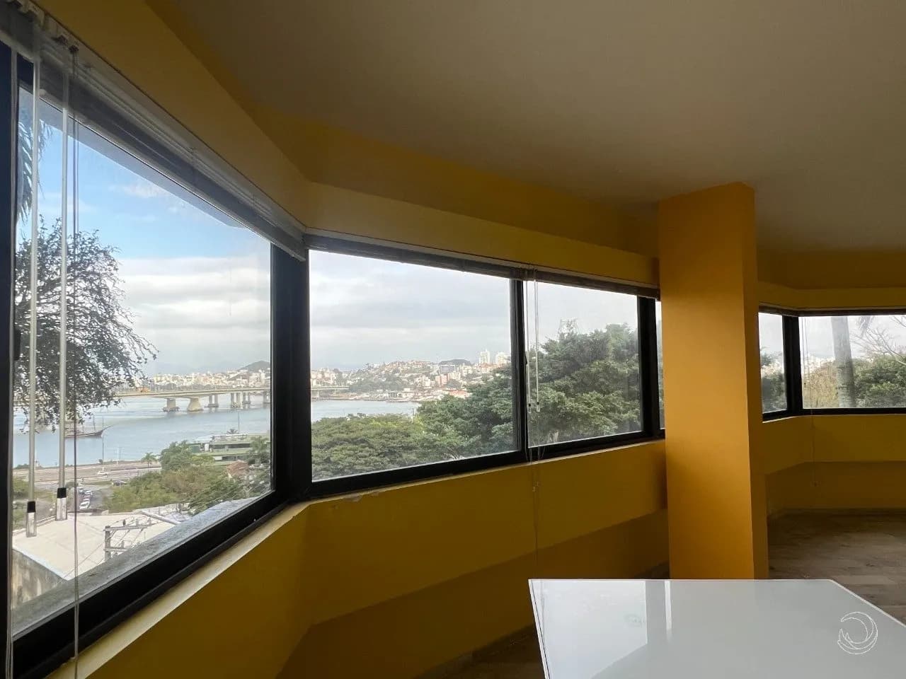 Apartamento para venda com 4 dormitórios em Centro com 160 m² — foto 2