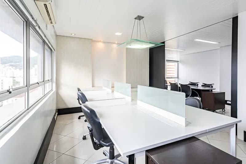 Sala comercial para venda em Centro com 191 m² — foto 4