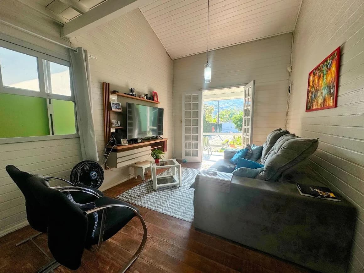 Casa para venda com 4 dormitórios em Campeche com 120 m² — foto principal