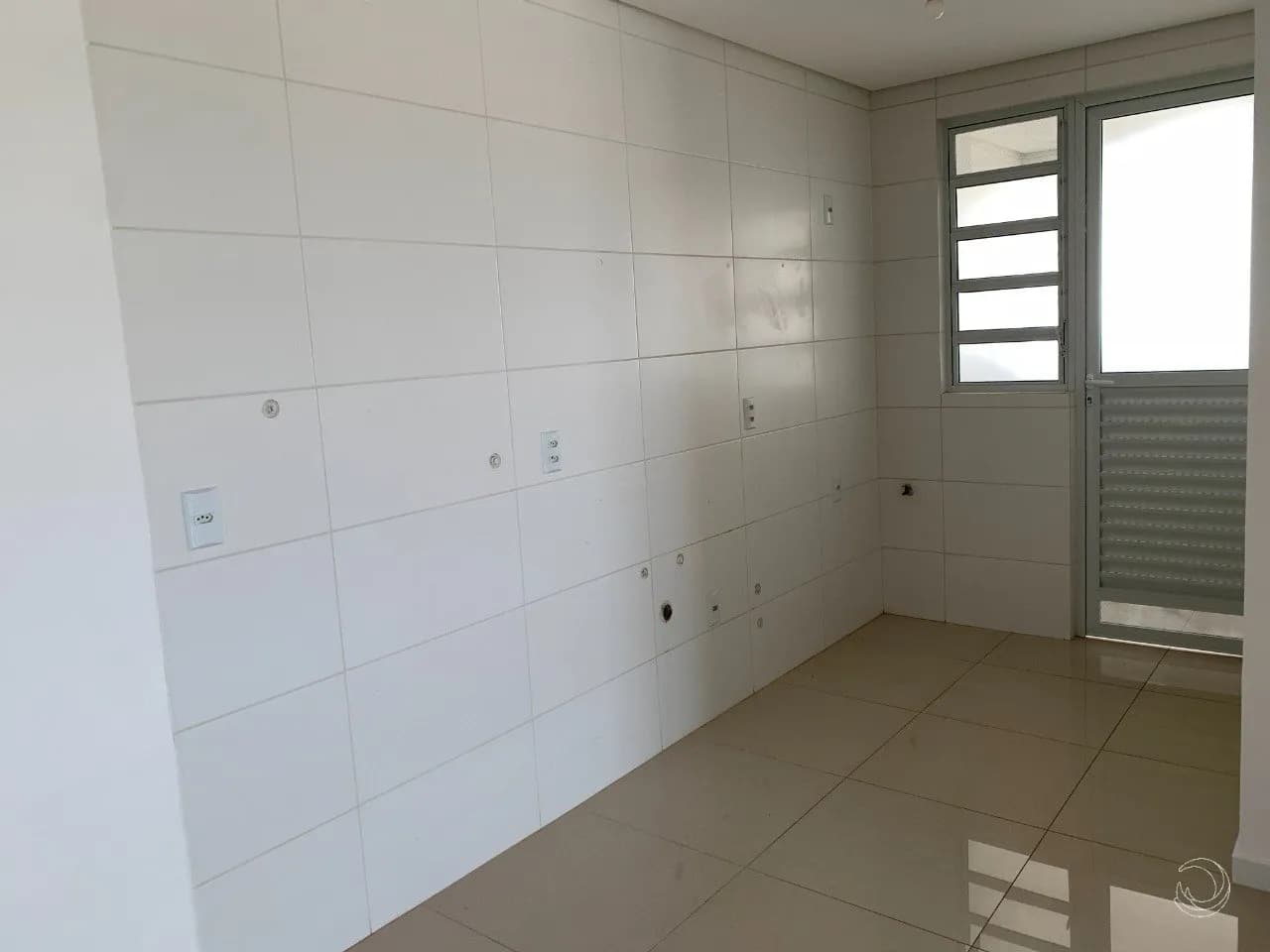 Apartamento para venda com 3 dormitórios em Barreiros com 93 m² — foto 3