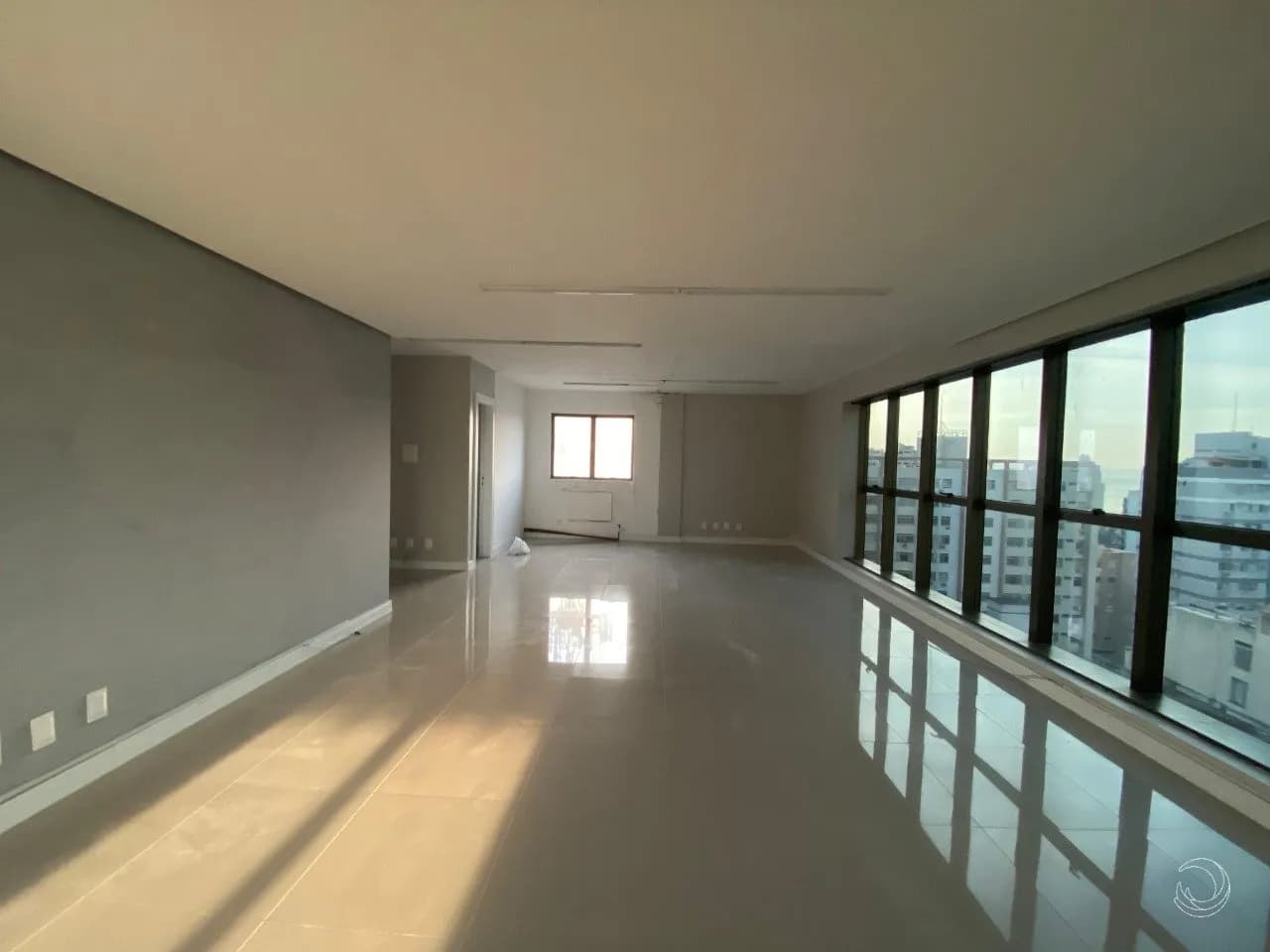 Sala comercial para venda em Centro com 53 m² — foto 4