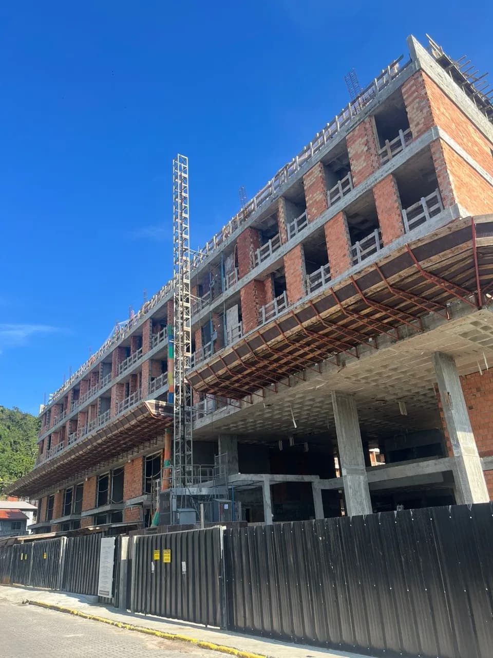 Apartamento para venda com 2 dormitórios em Jurerê com 70 m² — foto 3