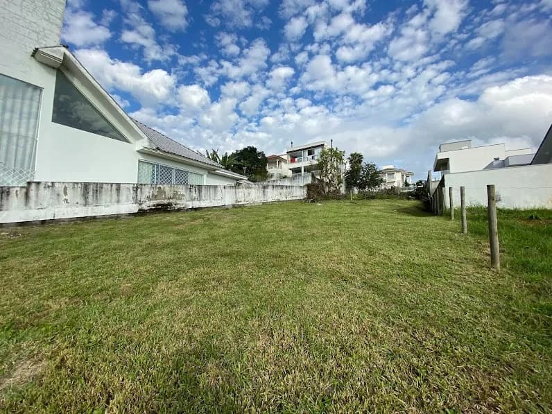Terreno para venda em Pedra Branca com 518 m² — foto principal