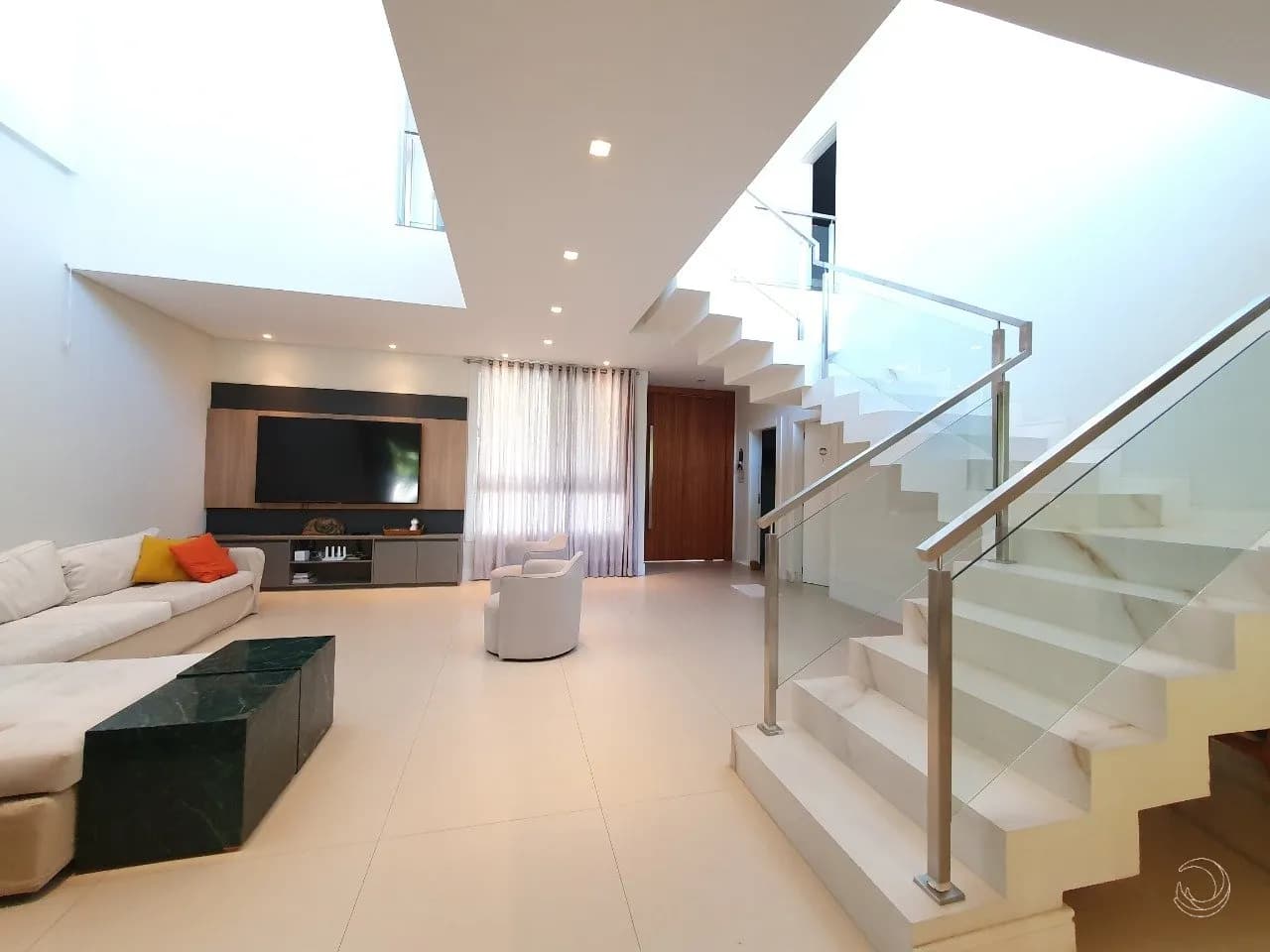 Casa para venda com 4 dormitórios em Rio Tavares com 454 m² — foto 2