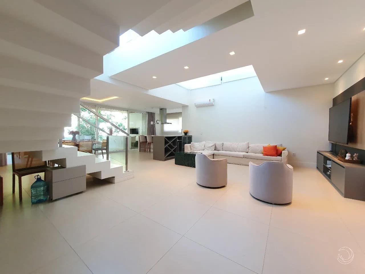 Casa para venda com 4 dormitórios em Rio Tavares com 454 m² — foto 4