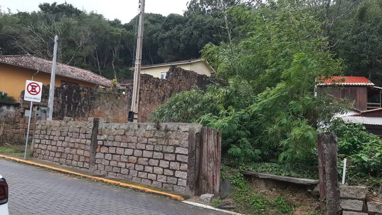 Terreno para venda em Sambaqui com 425 m² — foto 2