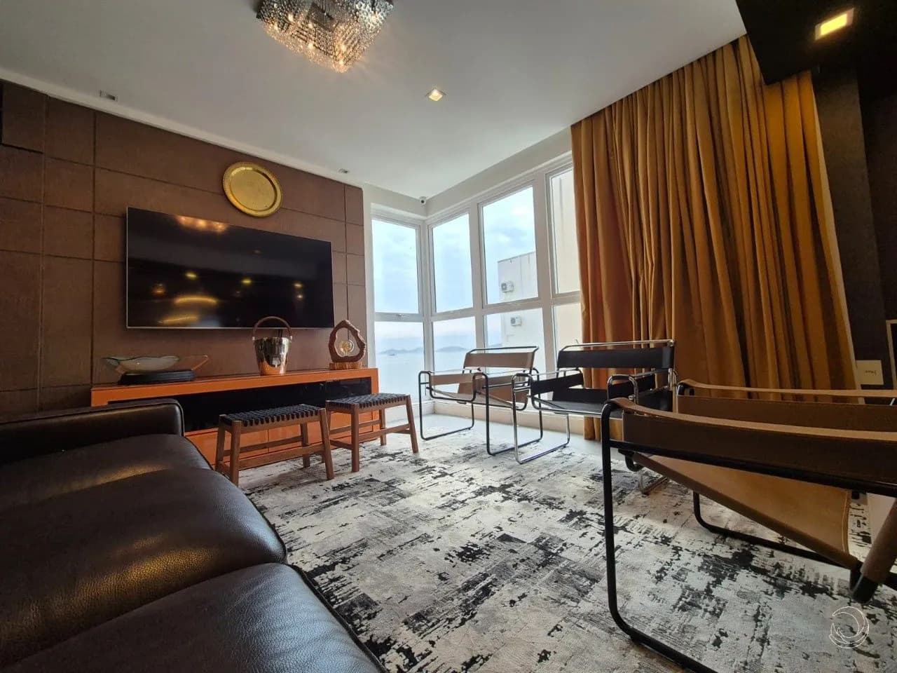Apartamento para venda com 1 dormitório, em Centro com 77 m² — foto principal