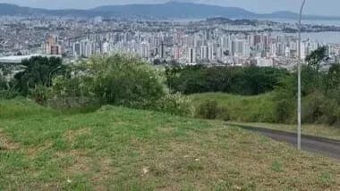 Terreno para venda em Barreiros com 625 m²