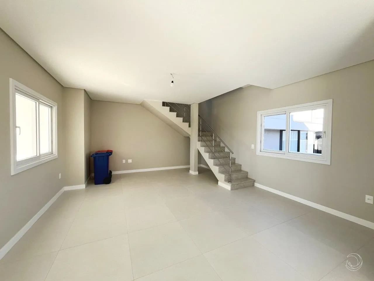 Casa para venda com 3 dormitórios em Daniela com 199 m² — foto 2