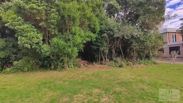 Terreno para venda em Campeche com 385 m² — foto principal