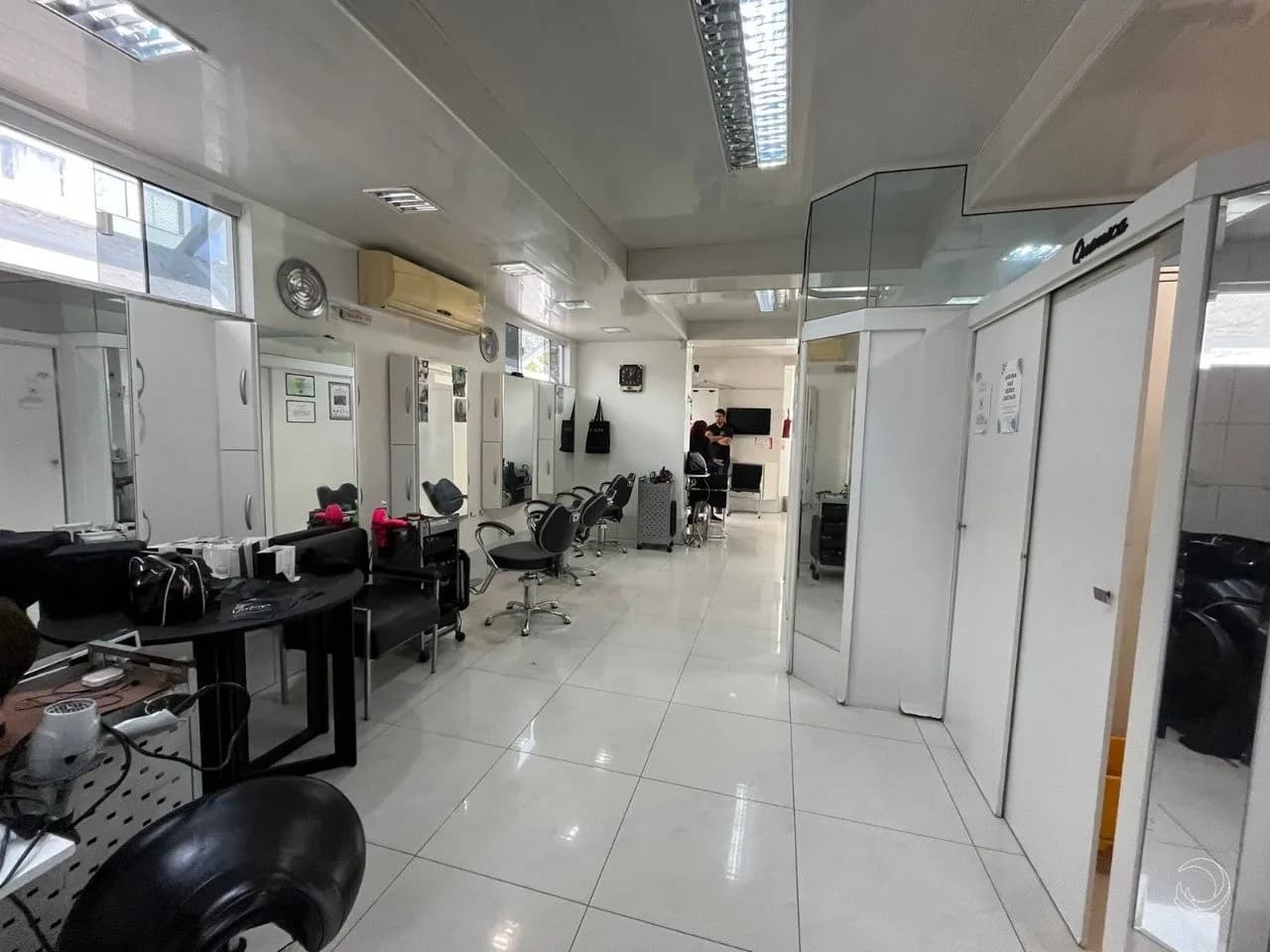 Loja para venda em Carvoeira com 104 m² — foto 2