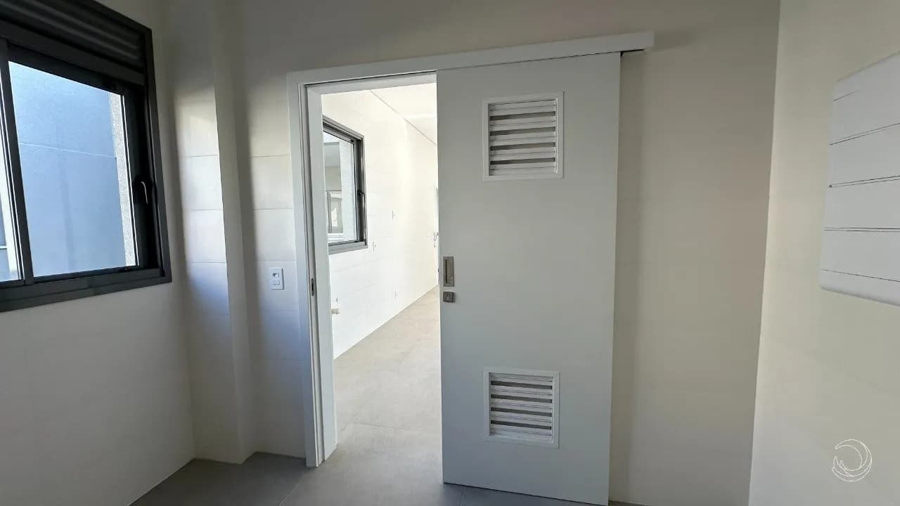 Cobertura para venda com 3 dormitórios em Cacupé com 164 m² — foto 3