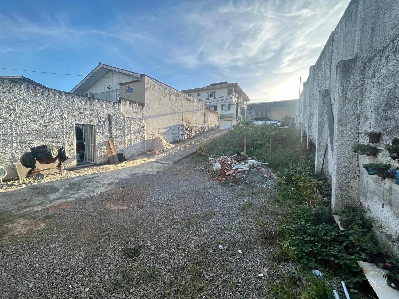 Terreno para venda em Barreiros com 300 m²