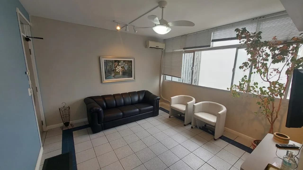 Sala comercial para venda em Centro com 56 m² — foto principal