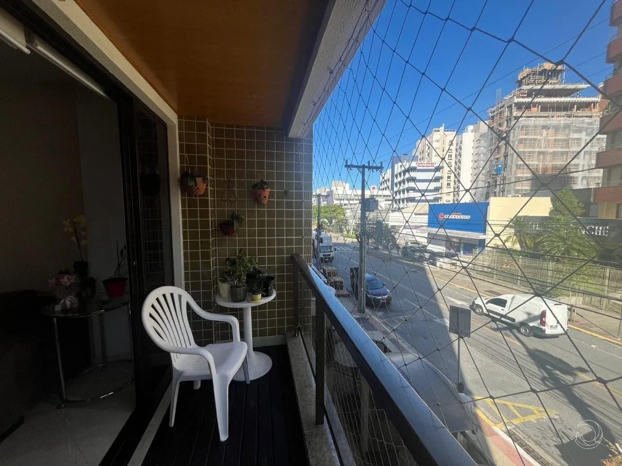 Apartamento para venda com 3 dormitórios em Centro com 105 m² — foto 2