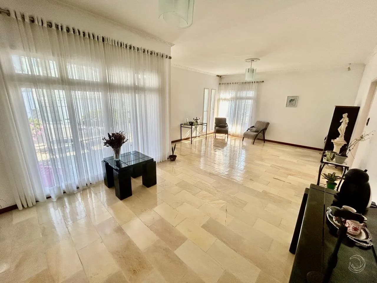 Casa para venda com 4 dormitórios em Barreiros com 323 m² — foto principal