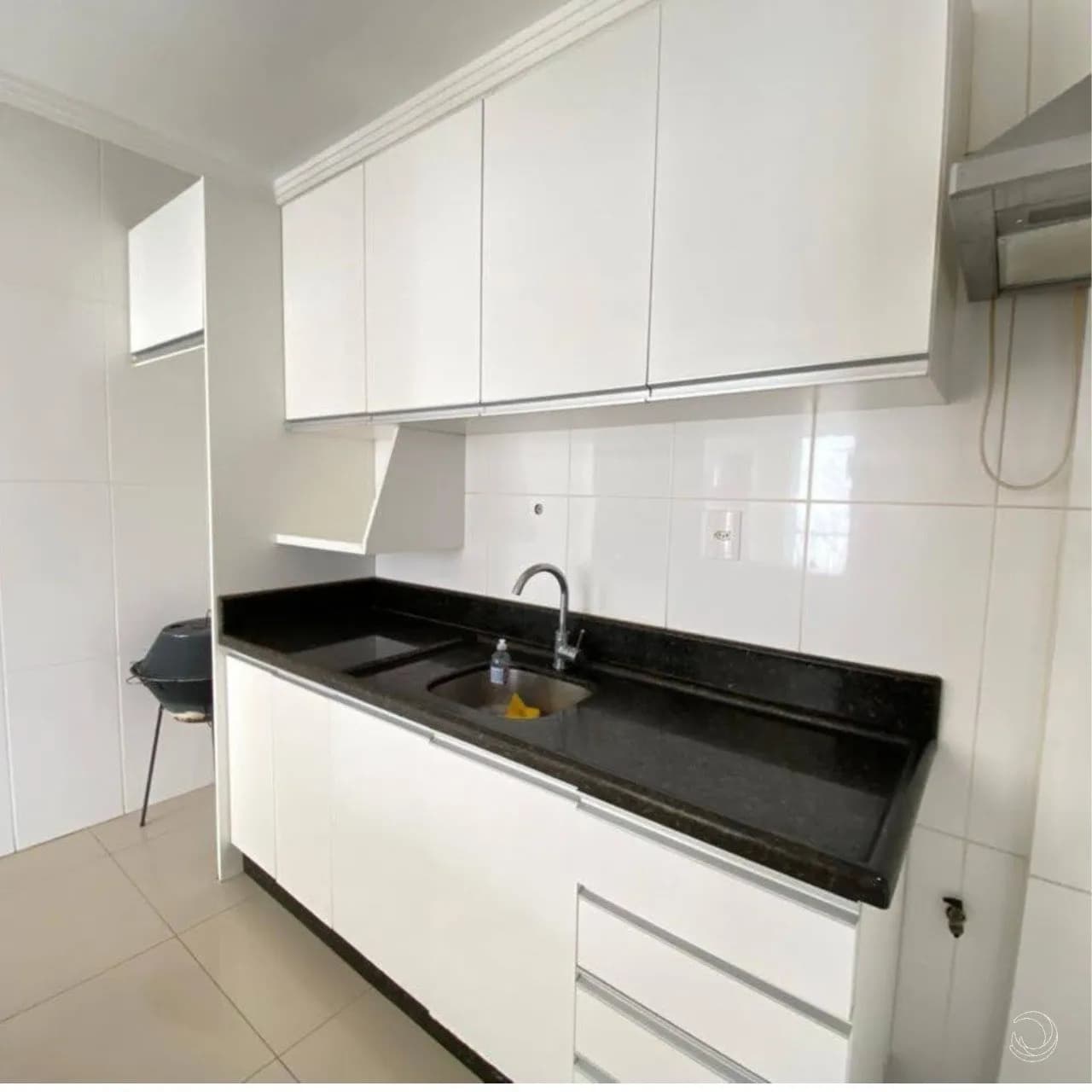 Cobertura para venda com 3 dormitórios em Coqueiros com 273 m² — foto 3