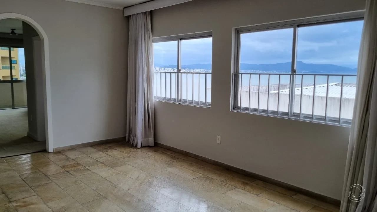 Cobertura para venda com 4 dormitórios em Centro com 185 m² — foto 3