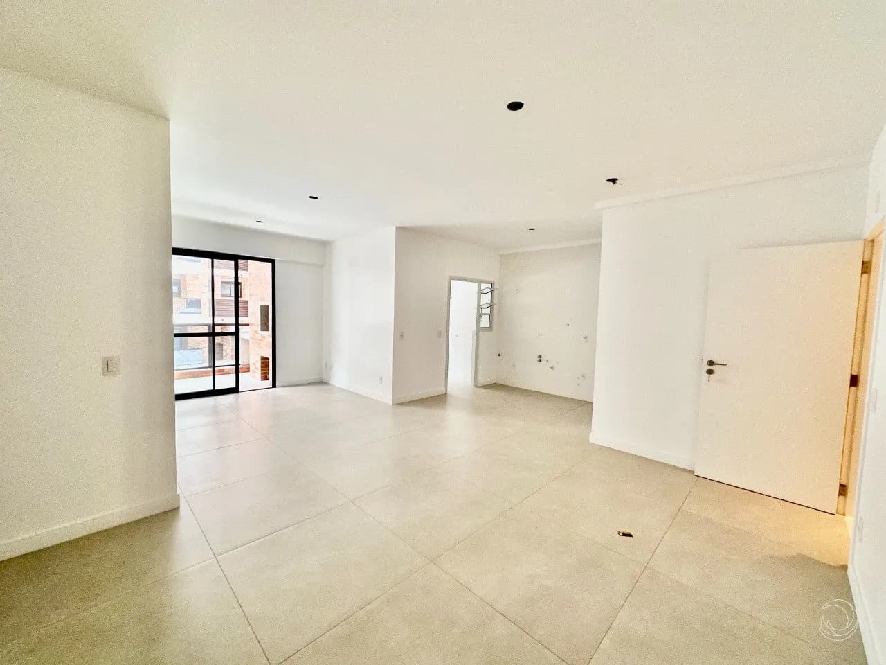 Apartamento para venda com 3 dormitórios em Itacorubi com 101 m² — foto principal