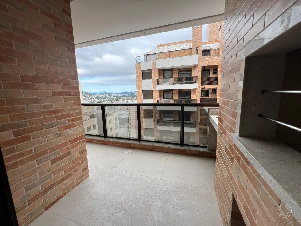 Apartamento para venda com 4 dormitórios em Itacorubi com 108 m² — foto 2
