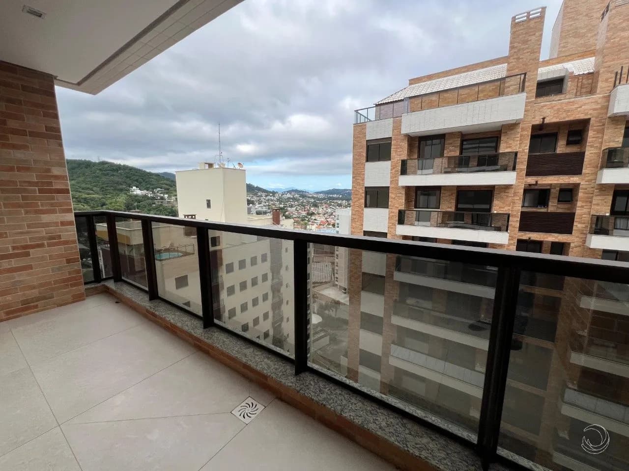 Apartamento para venda com 4 dormitórios em Itacorubi com 108 m² — foto 4