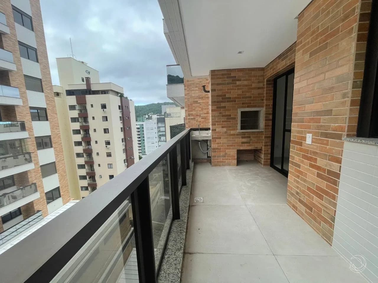 Apartamento para venda com 3 dormitórios em Itacorubi com 98 m² — foto principal