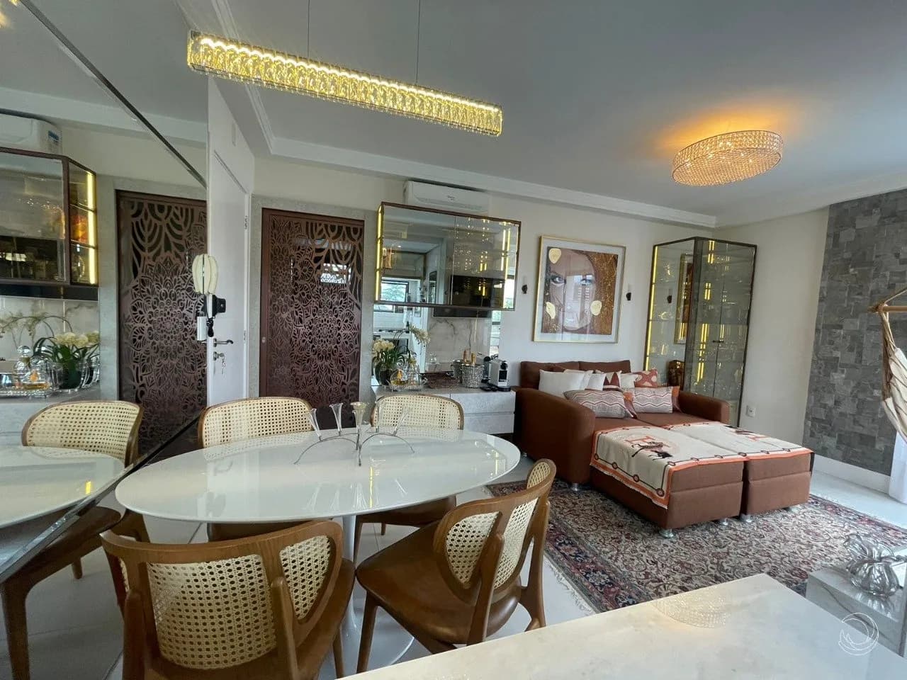 Apartamento para venda com 2 dormitórios em Agronômica com 65 m²