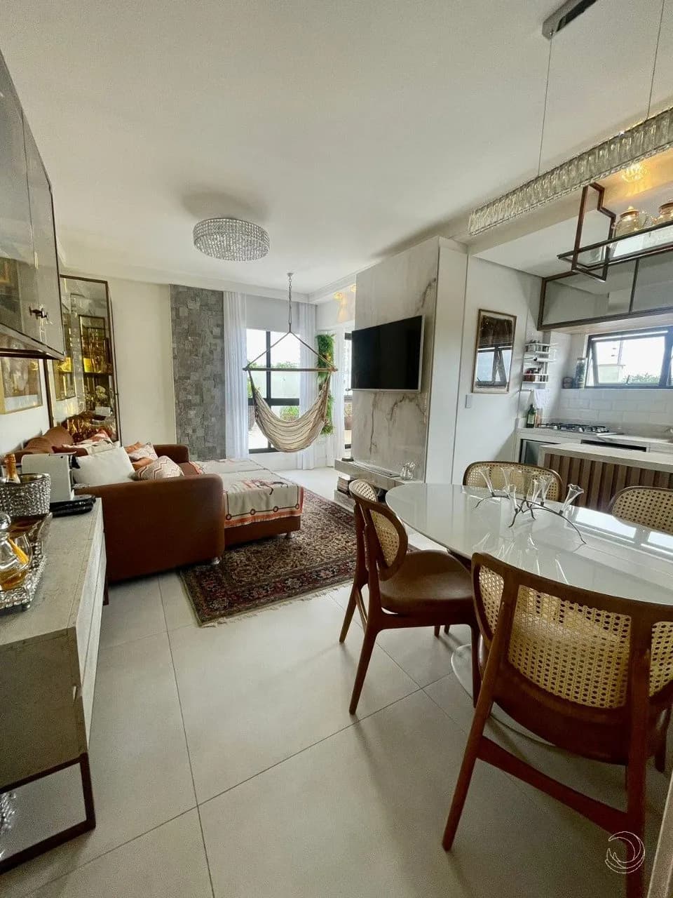 Apartamento para venda com 2 dormitórios em Agronômica com 65 m² — foto 3