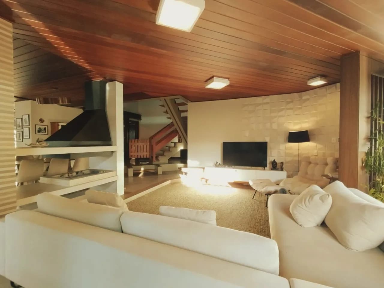 Casa para venda com 5 dormitórios em Lagoa Da Conceição com 420 m² — foto principal
