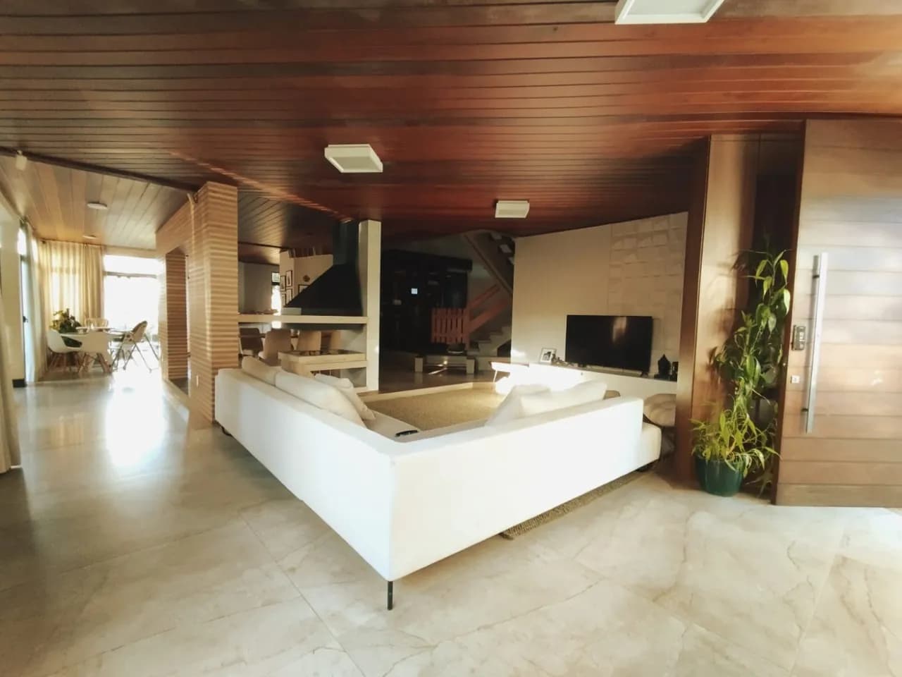 Casa para venda com 5 dormitórios em Lagoa Da Conceição com 420 m² — foto 2