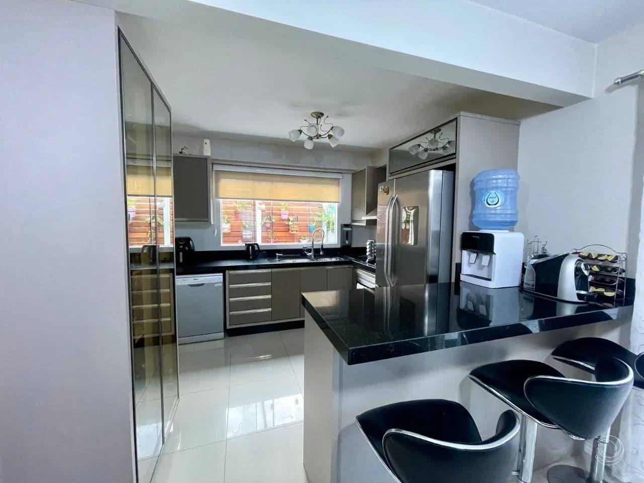 Casa para venda com 3 dormitórios em São João do Rio Vermelho com 242 m² — foto 3