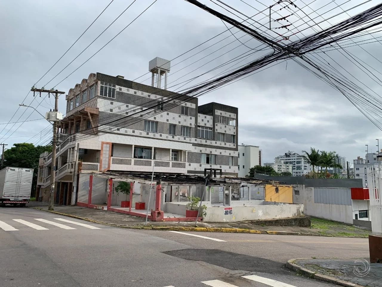 Terreno para venda em Jardim Atlântico com 405 m²