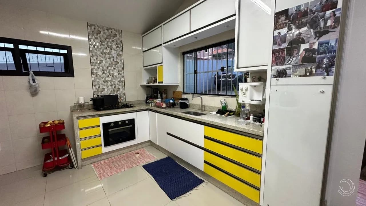 Casa para venda com 3 dormitórios em Saco Dos Limões com 161 m² — foto 2