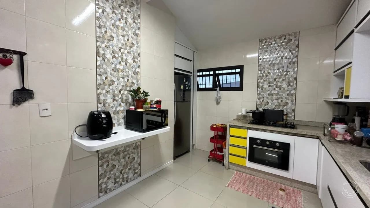 Casa para venda com 3 dormitórios em Saco Dos Limões com 161 m² — foto 3