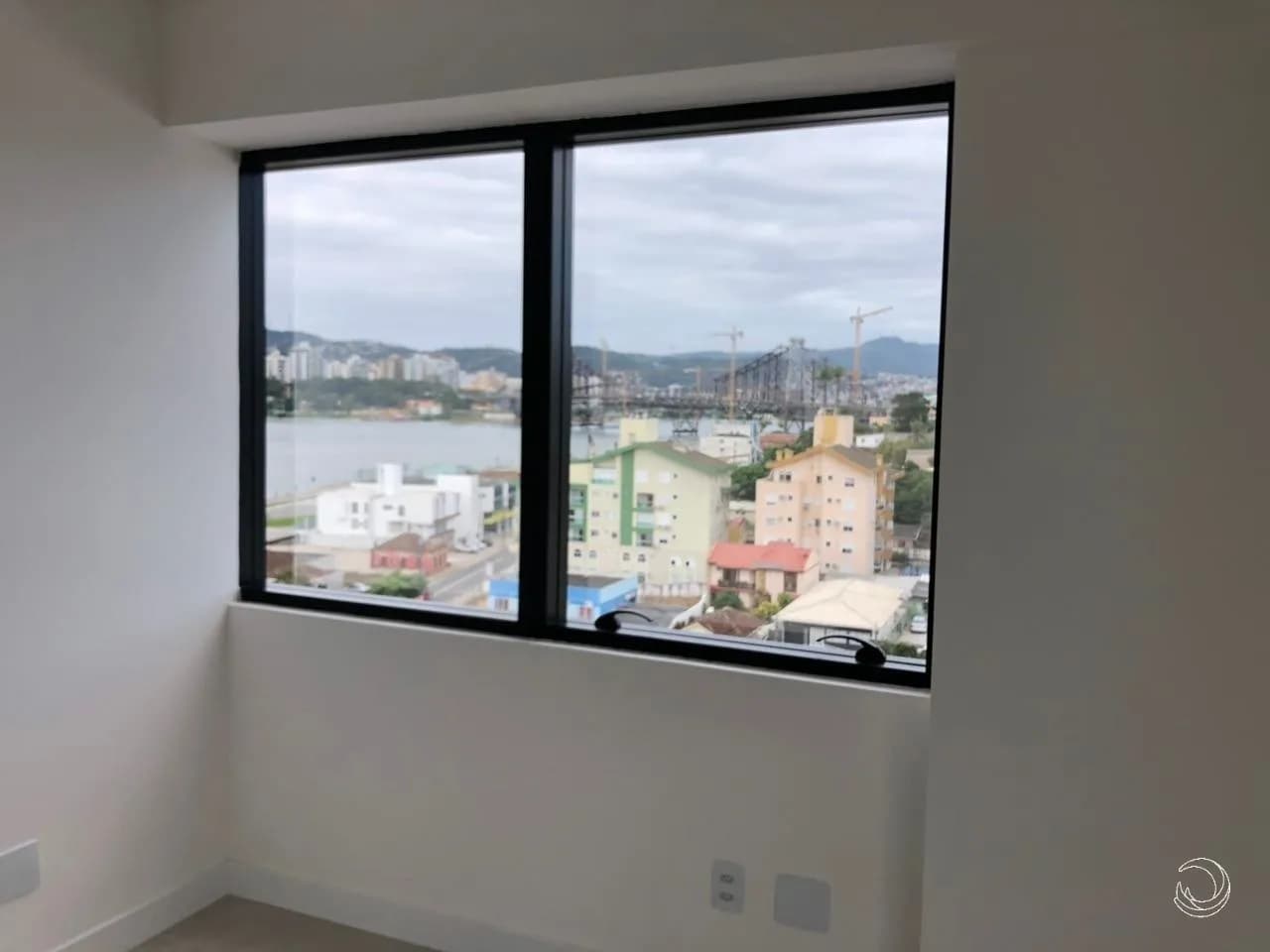 Sala comercial para venda em Estreito com 33 m² — foto 3